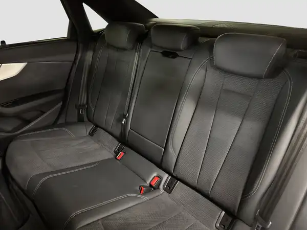AUDI A4 Limousine S line 40 TDI qu (9/16)
