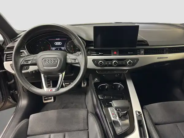 AUDI A4 Limousine S line 40 TDI qu (10/16)