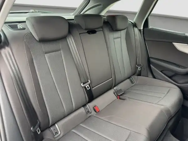 AUDI A4 Avant S line 35 TFSI 5JGar LED sound+ Business (15/16)