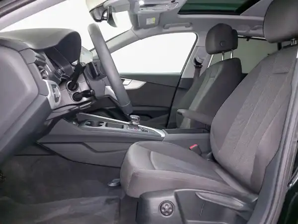 AUDI A4 Avant advanced 40 TFSI qu 5JGar Sour LED Pano el.Heck (8/17)
