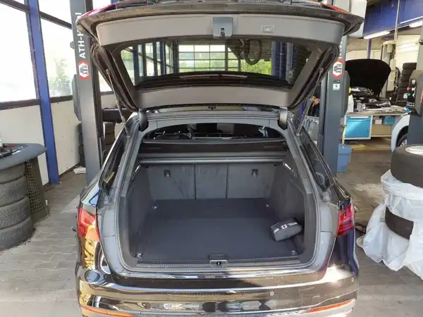 AUDI A4 Avant S line 40 TSFI (10/10)