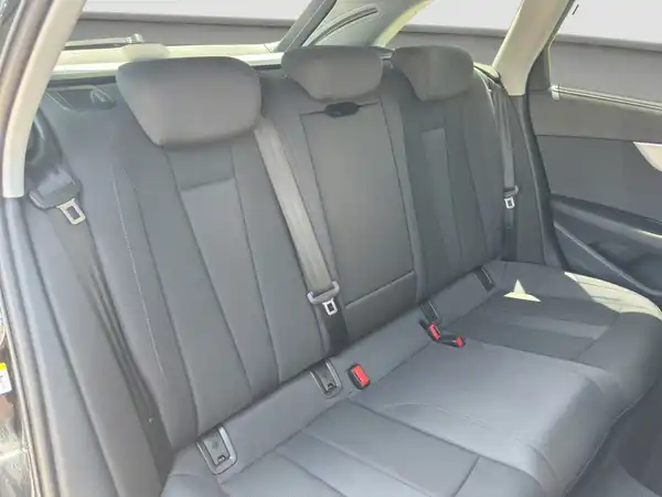 AUDI A4 Avant advanced 40 TFSI Business Navi+ LED Kamera (15/16)