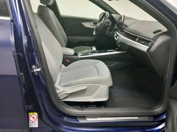 AUDI A4 Avant 40 g-tron Business LED Navi+ el.Heck (15/21)