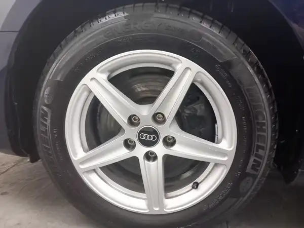 AUDI A4 Avant 40 g-tron Business LED Navi+ el.Heck (21/21)