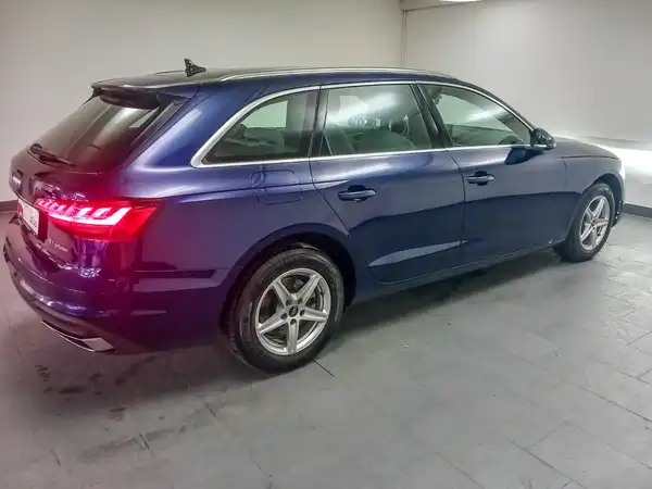 AUDI A4 Avant 40 g-tron Business LED Navi+ el.Heck (7/21)