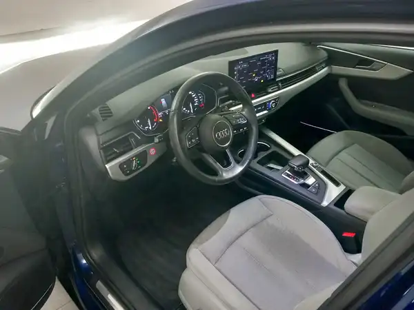 AUDI A4 Avant 40 g-tron Business LED Navi+ el.Heck (8/21)