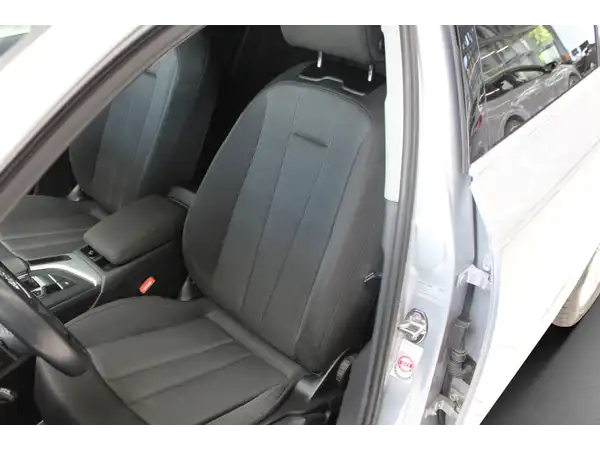 AUDI A4 Avant 2.0 TDI Business PDC Navi Tempomat (7/10)