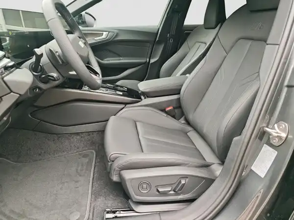 AUDI A5 Avant 5JGar S line Int+ExTt Assist TechPro StHzg (8/17)