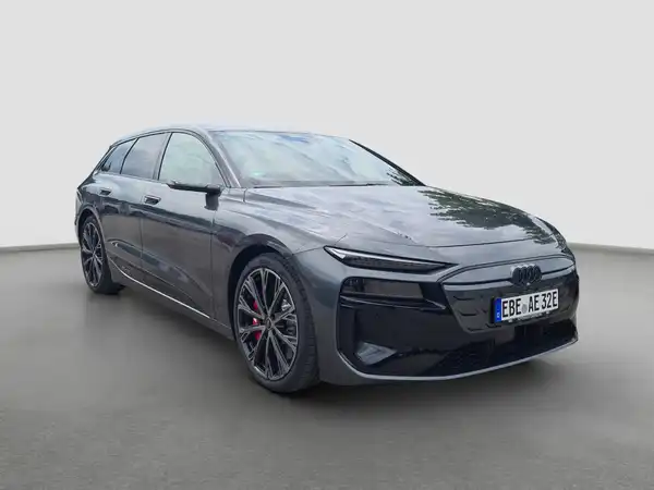 AUDI S6 Avant e-tron 370 kW (4/17)