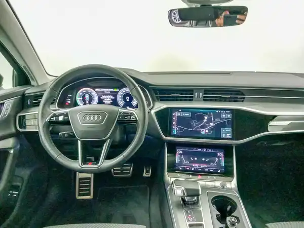 AUDI A6 Avant TFSI e 55 TFSI e quattro sport Pano HUD MTRX (11/19)