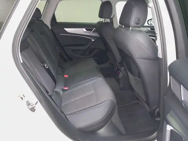 AUDI A6 Avant TFSI e 55 TFSI e quattro sport Pano HUD MTRX (14/19)