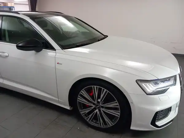 AUDI A6 Avant TFSI e 55 TFSI e quattro sport Pano HUD MTRX (17/19)