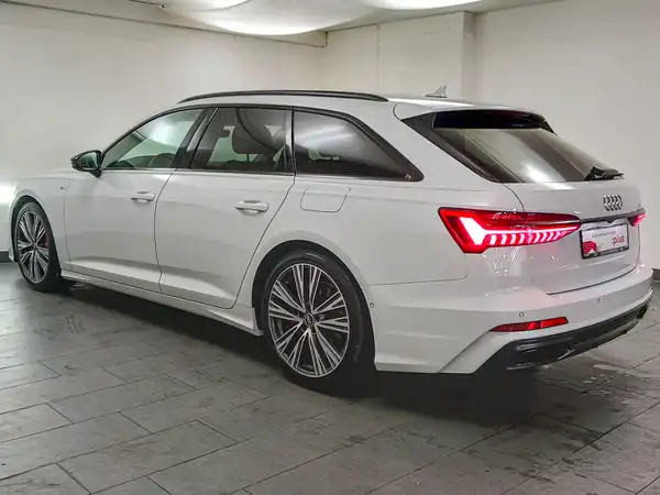 AUDI A6 Avant TFSI e 55 TFSI e quattro sport Pano HUD MTRX (5/19)