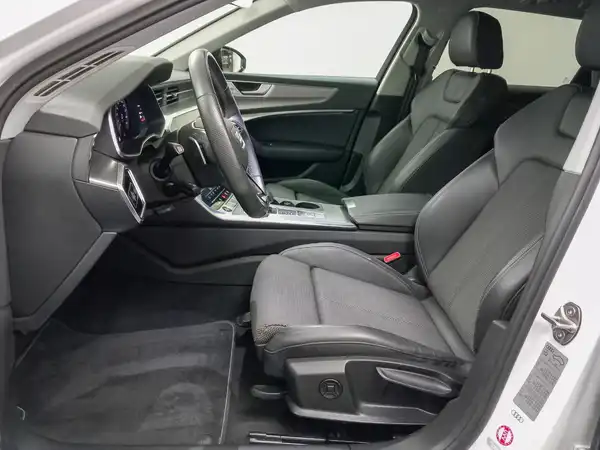 AUDI A6 Avant TFSI e 55 TFSI e quattro sport Pano HUD MTRX (8/19)