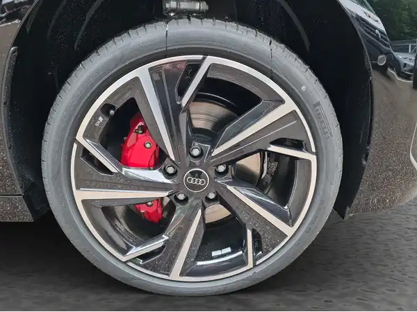 AUDI A6 Avant e-tron qu. (16/16)