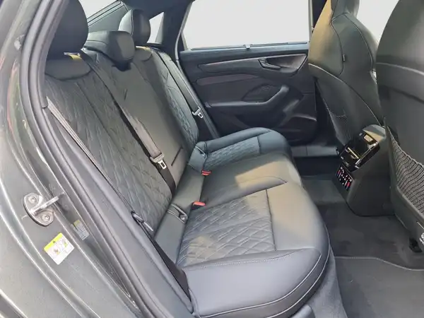 AUDI A6 Limousine 2.0 TDI qu. (16/17)