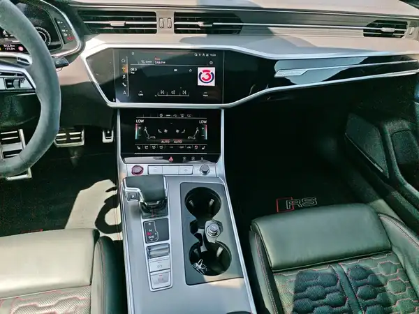AUDI RS6 Avant StHzg Keramik RS-Sitz Dynamik+ Design HUD MATRX (12/16)