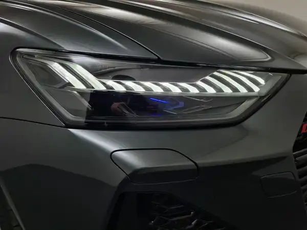 AUDI RS6 Avant performance (14/18)
