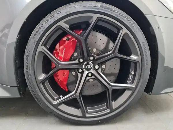 AUDI RS6 Avant performance (15/18)