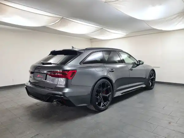 AUDI RS6 Avant performance (7/18)
