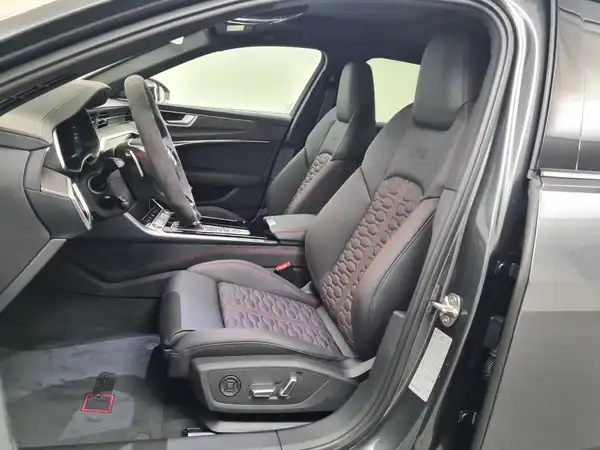 AUDI RS6 Avant performance (8/18)