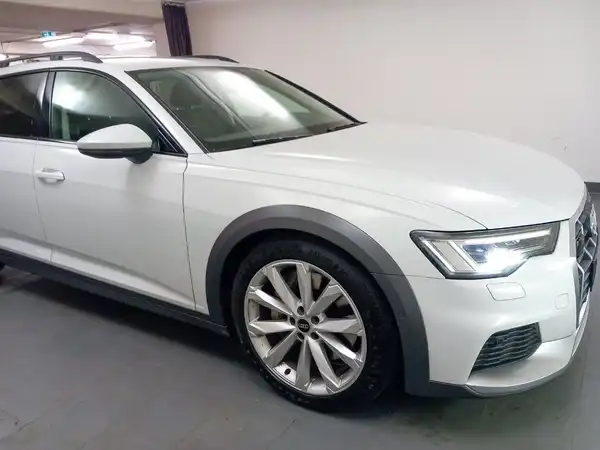 AUDI A6 allroad qu 55 TDI Tour Business virtual MATRX 20Z (18/20)