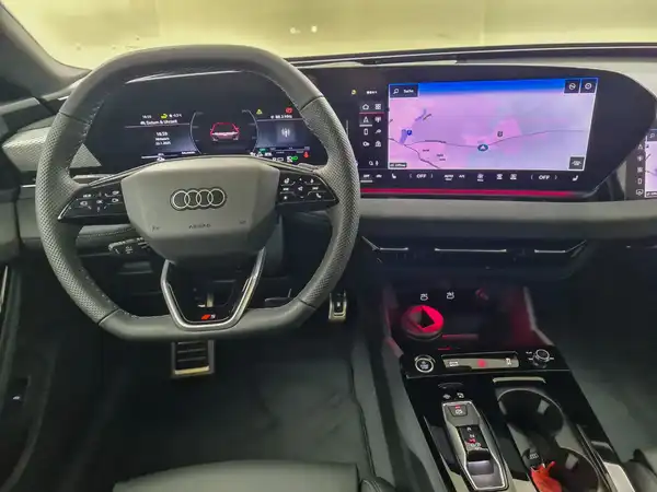 AUDI A6 Avant e-tron performance 270 kW (12/20)