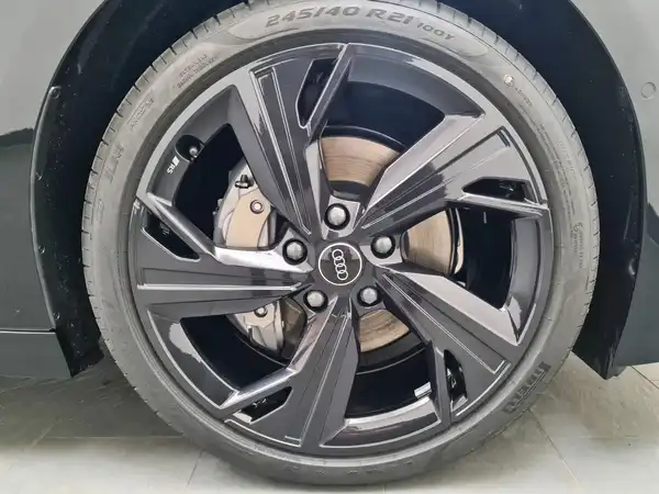 AUDI A6 Avant e-tron performance 270 kW (17/20)