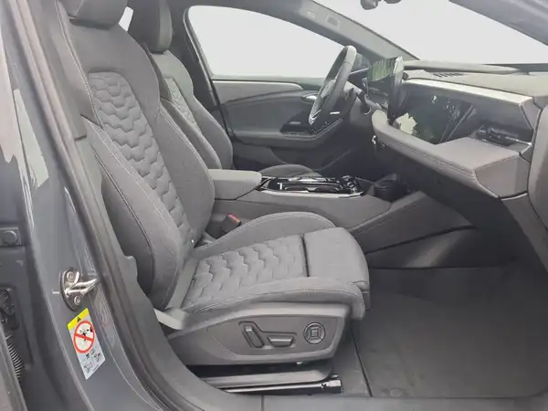 AUDI A6 Avant e-tron qu. (14/16)