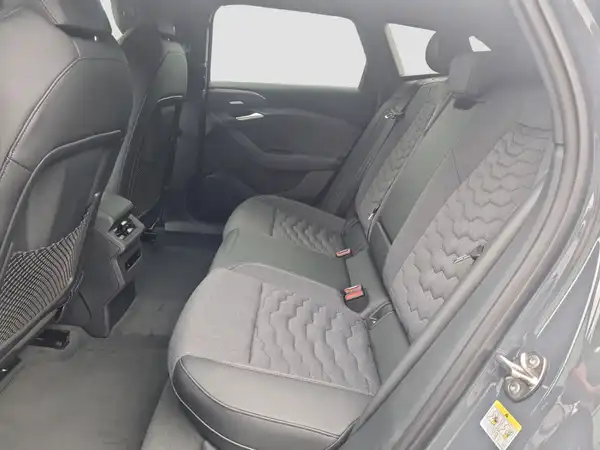 AUDI A6 Avant e-tron qu. (9/16)