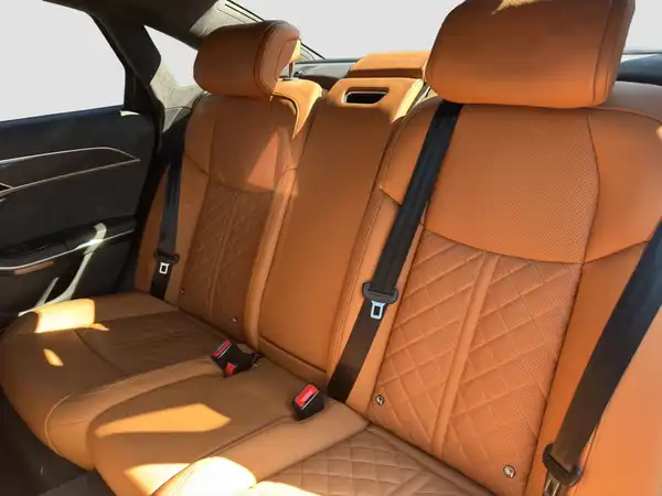 AUDI A8 3.0 TDI qu. Assistenz Stadt MATRIX Virtual (9/16)