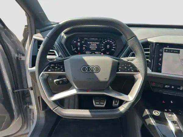 AUDI Q4 e-tron advanced Assist+ S line virtual WPumpe Navi+ (11/16)