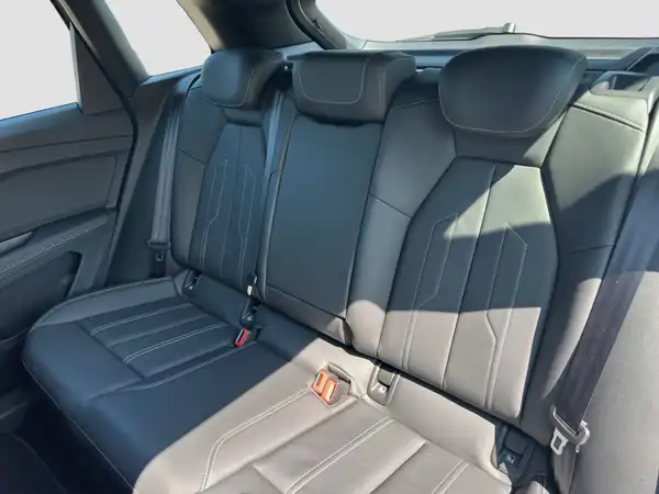 AUDI Q4 e-tron advanced Assist+ S line virtual WPumpe Navi+ (9/16)