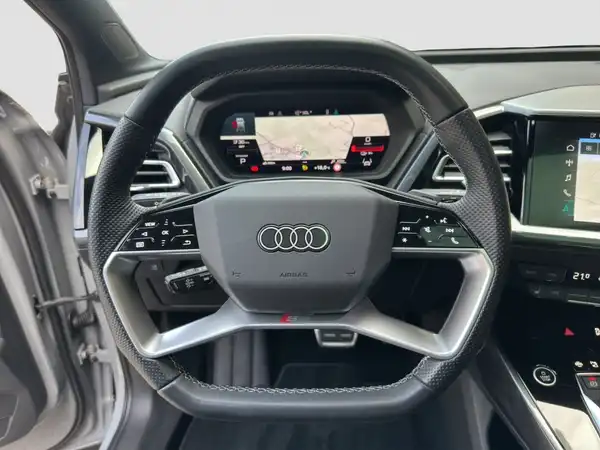 AUDI Q4 e-tron 40 S line virtual NaviPro WPumpe Pano black (11/17)