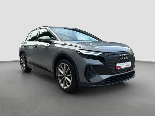 AUDI Q4 e-tron 40 S line virtual NaviPro WPumpe Pano black (4/17)