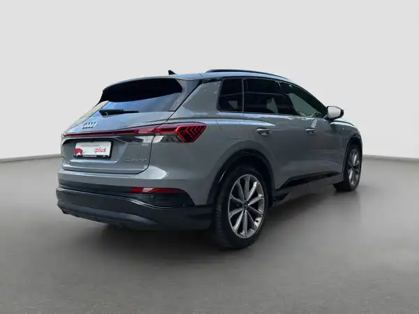 AUDI Q4 e-tron 40 S line virtual NaviPro WPumpe Pano black (5/17)