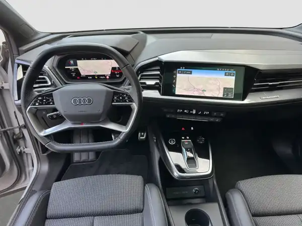 AUDI Q4 e-tron 40 S line virtual NaviPro WPumpe Pano black (10/17)