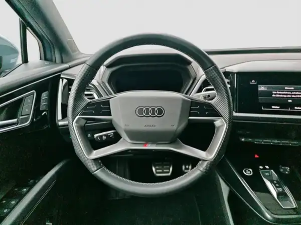 AUDI Q4 Sportback e-tron 50 qu. Assistenz+ ACC MATRIX Navi+ (11/16)