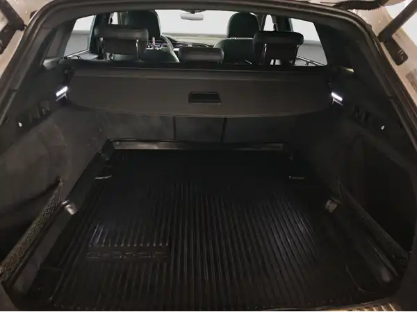 AUDI e-tron S line 55 qu MATRX Pano HUD Tech select (13/16)