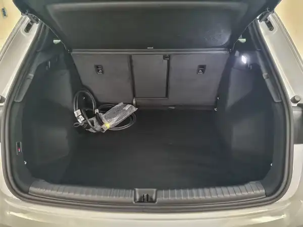 AUDI Q4 55 e-tron quattro S line (12/18)