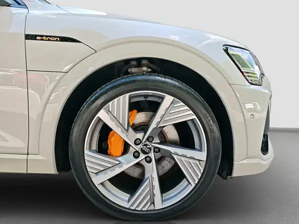 AUDI e-tron Sportback S-line quattro (16/16)