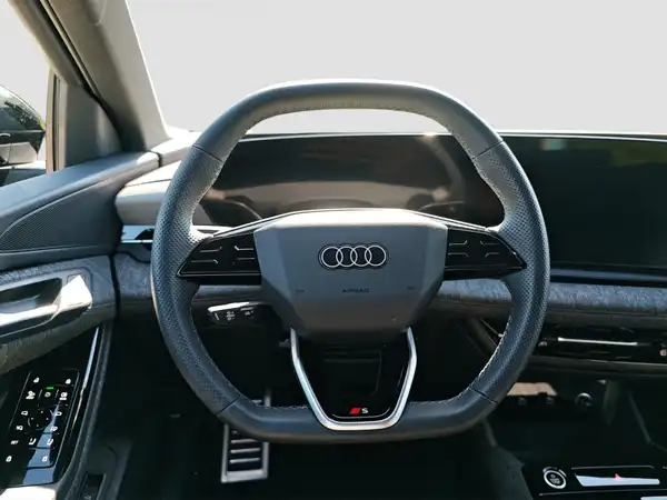 AUDI Q6 e-tron black TechPlus S line LM21 Kompaktlader (11/17)