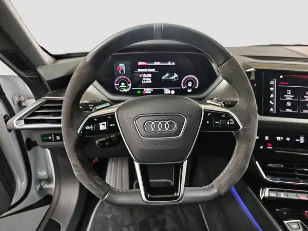 AUDI e-tron GT exclusive qu. Pano LED Navi+ W-Pumpe (11/17)