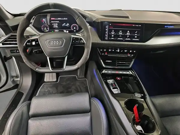 AUDI e-tron GT exclusive qu. Pano LED Navi+ W-Pumpe (10/17)