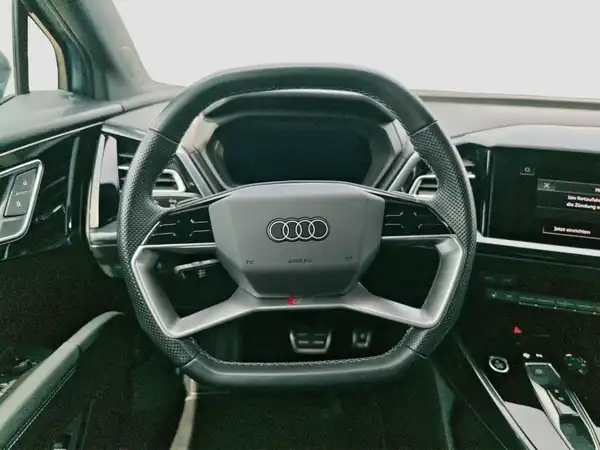AUDI Q4 Sportback e-tron 50 qu. Assistenz MATRIX Navi Virtuel HUD (11/17)