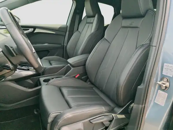 AUDI Q4 Sportback e-tron 50 qu. Assistenz MATRIX Navi Virtuel HUD (8/17)