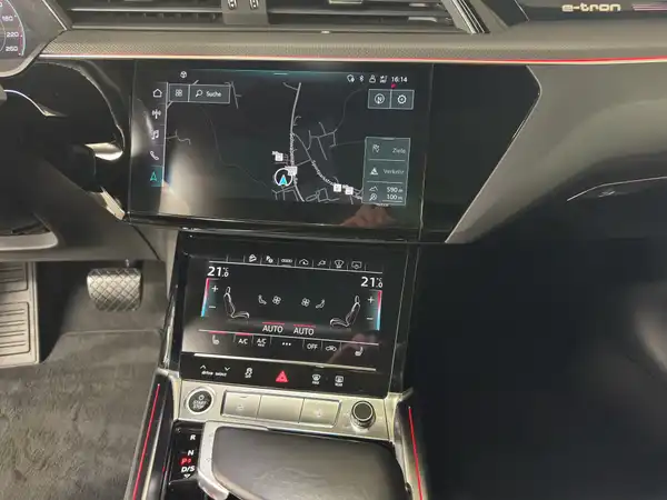AUDI e-tron Sportback S line qu. Tour Navi+ MATRIX Pano (12/17)
