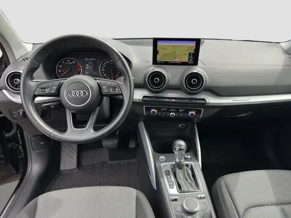 AUDI Q2 sport 25 TFSI (10/16)