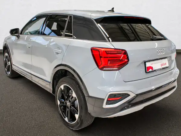 AUDI Q2 advanced 30 TDI 5JGar MTRX SHZ GRA AHK 18ZR (7/16)