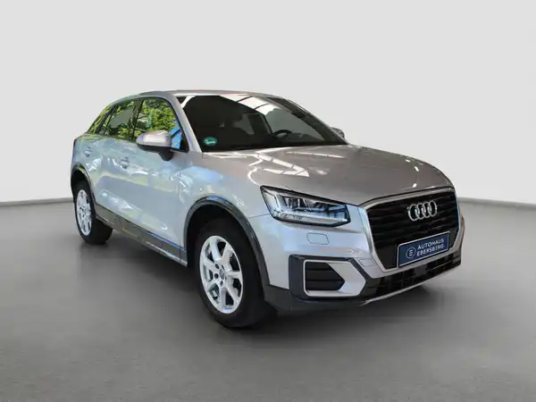 AUDI Q2 design 1.0 TFSI ultra AHK Tempo LED Navi (4/12)